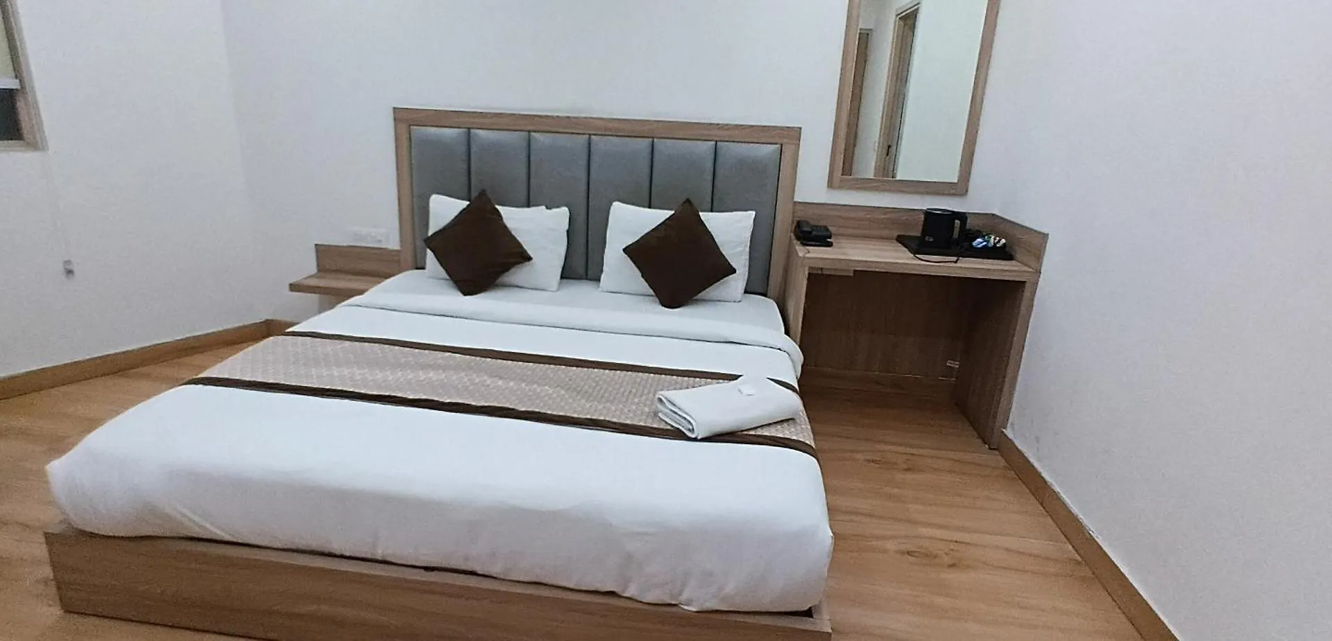 ****  Hotel The Metropolitan Inn Igi Airport New Delhi India