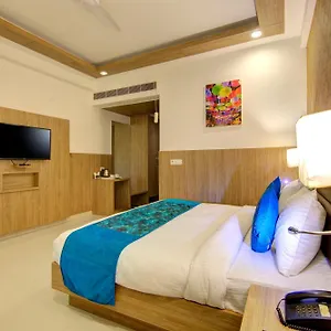 Hotel Elevate - With Complimentary Pickup Or Drop Near Delhi Airport, New Delhi