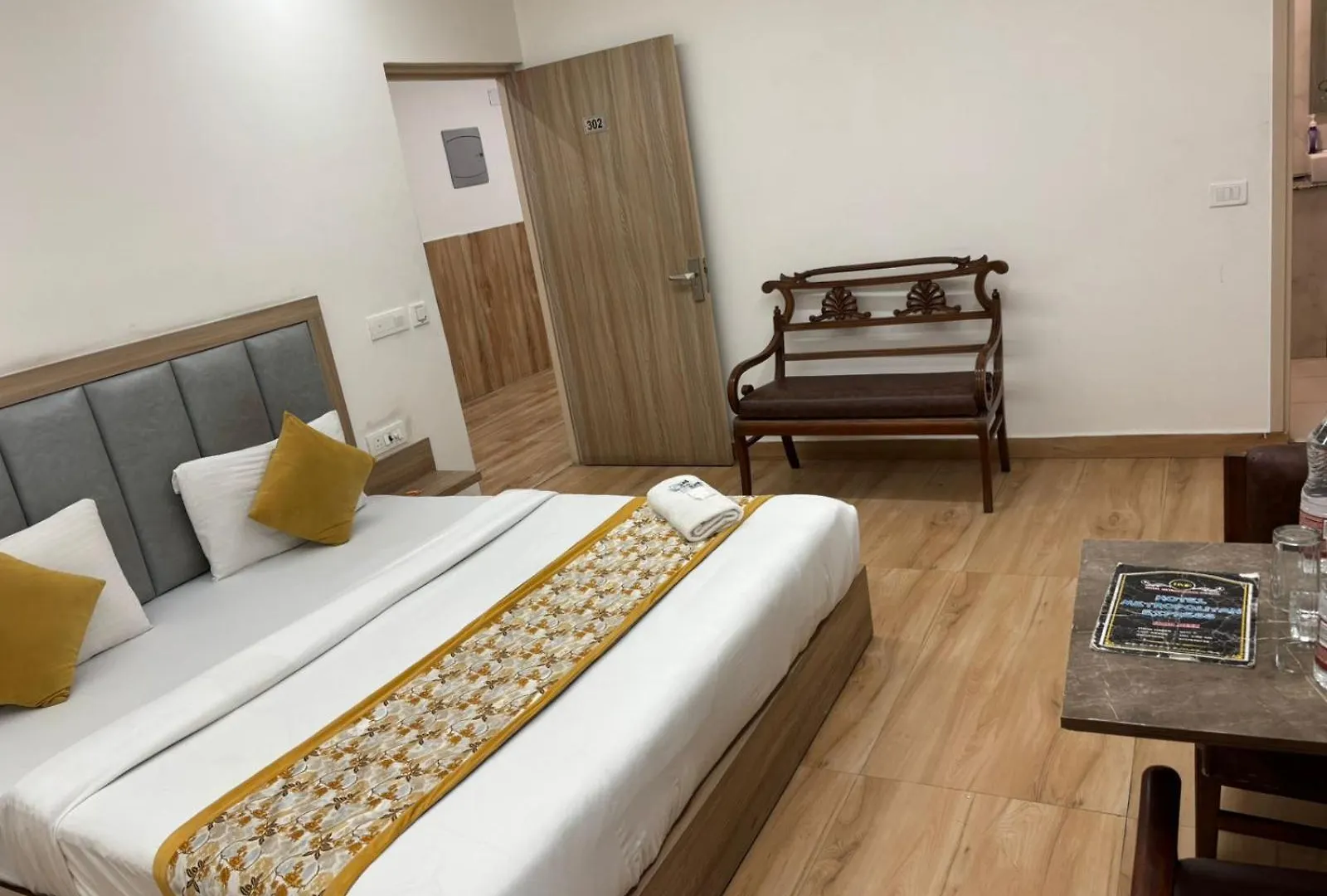 Hotel The Metropolitan Inn Igi Airport New Delhi contacts