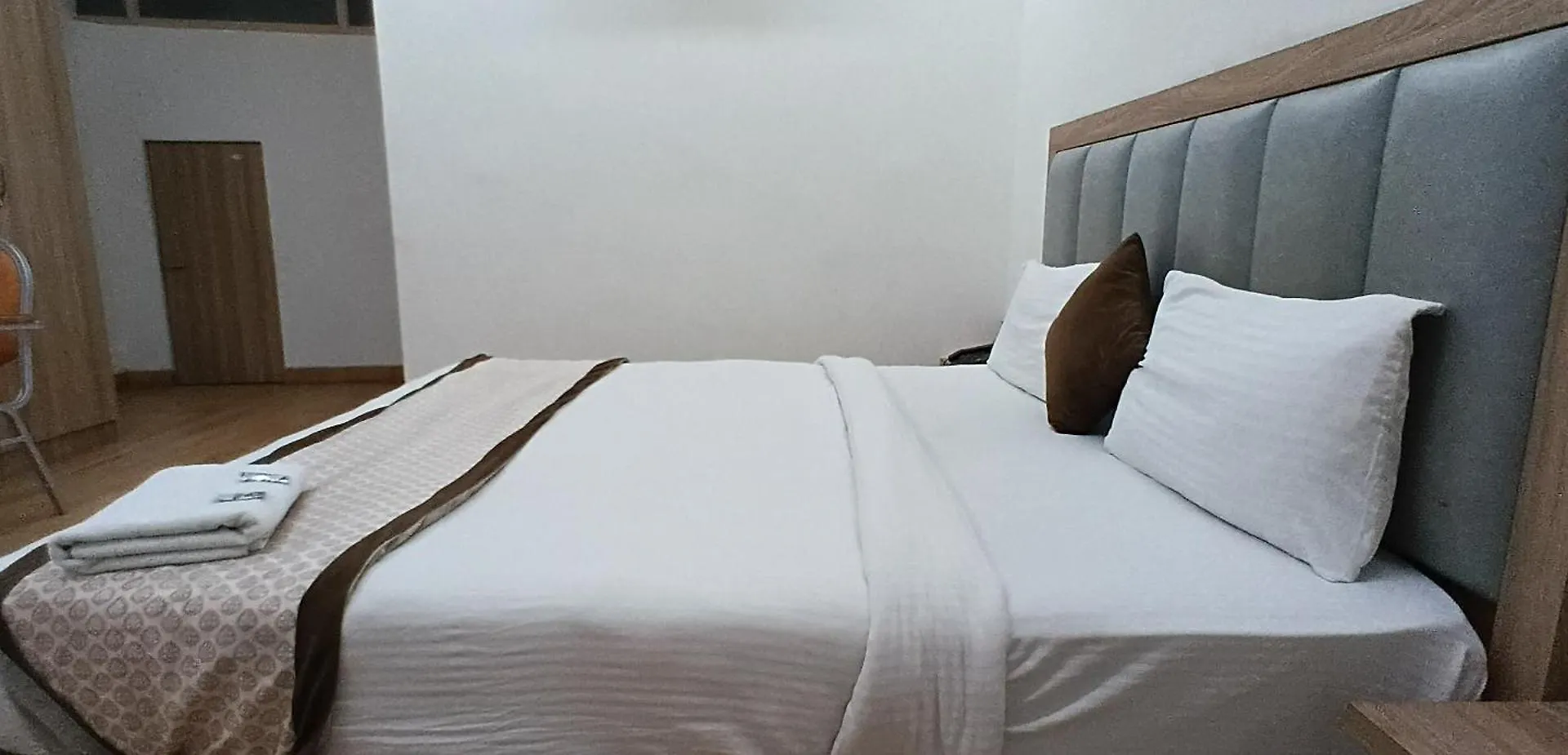 Hotel The Metropolitan Inn Igi Airport New Delhi 4*,  India
