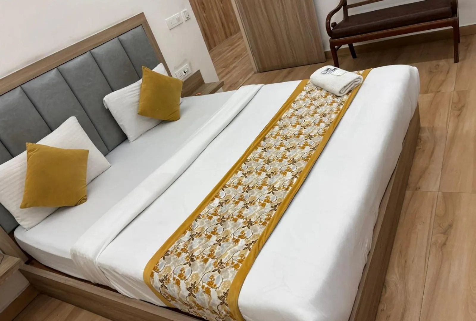 Hotel The Metropolitan Inn Igi Airport New Delhi 4*,