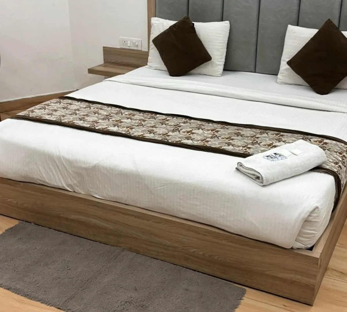 Hotel The Metropolitan Inn Igi Airport New Delhi 4*,